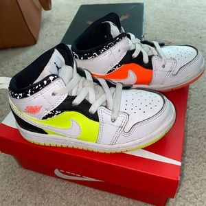 Jordan 1 mid composition notebook